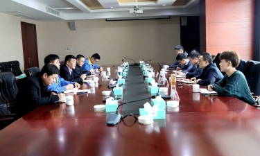 【要闻】平湖市委常委、副市长戴振一行光临SBOBET利记纸业调研领导