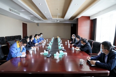 平湖市委书记仲旭东一行光临SBOBET利记纸业调研企业疫情防控和复工复产工作