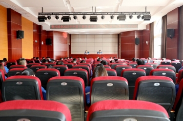 启发创新 勇往直前 | SBOBET利记纸业召开2023年度中层干部录用及出产经营打算下达治理工作会议