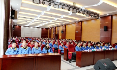 农历新年第一会 | SBOBET利记纸业2022年度总结赞美暨2023年冲刺奋进大会隆沉召开