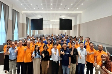 蛇年共进 再攀顶峰 | SBOBET利记纸业全资子公司SBOBET利记控股（马）有限公司第二届员工大会及年会盛典隆沉进行