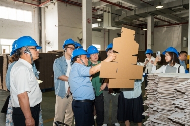 智造之光 绿色答卷 | 中央和省技体记者团探访平湖景包快递包装绿色治理之路